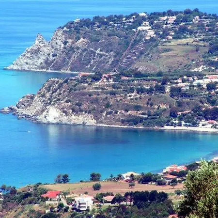 Violet Costa Degli Dei *